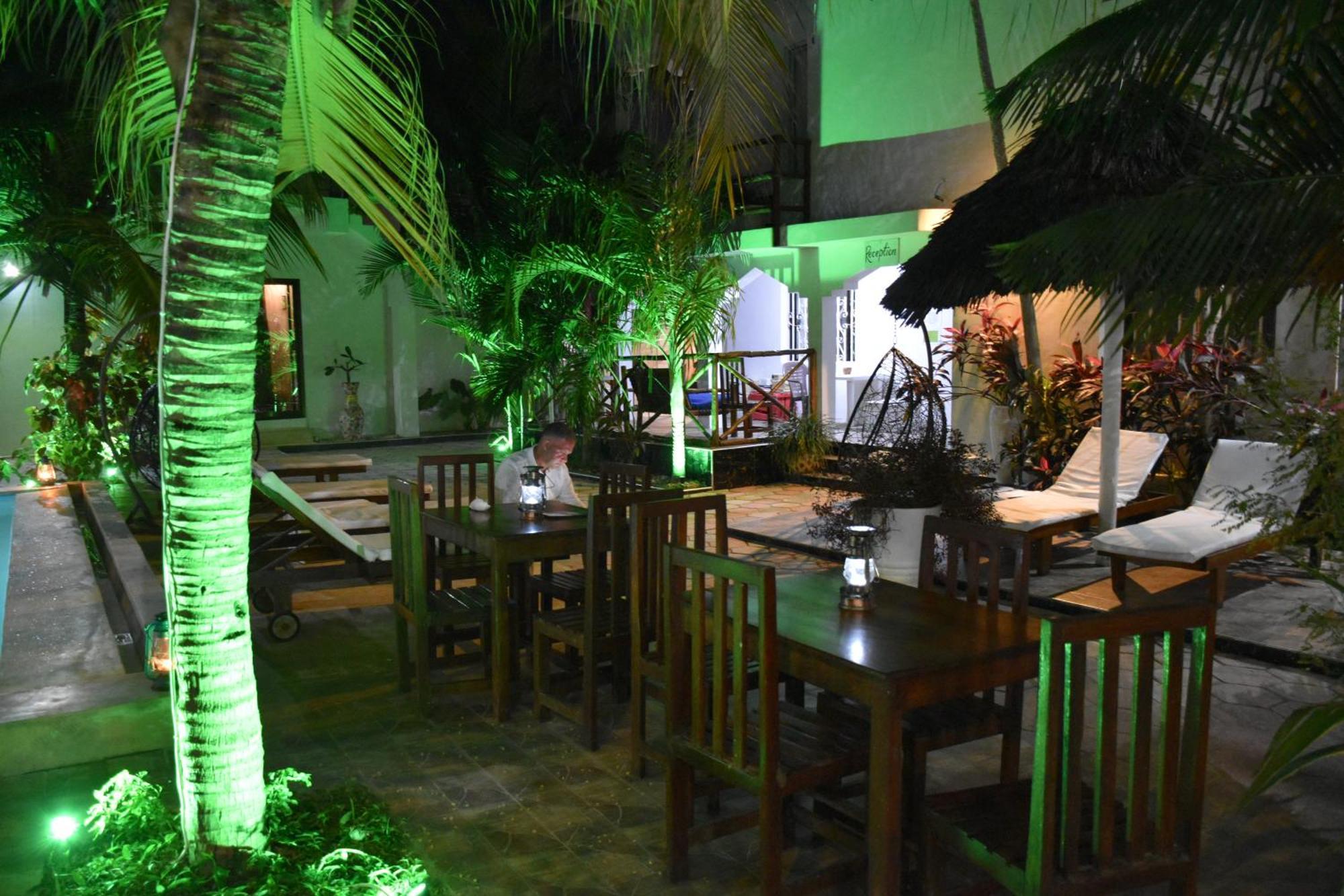 Cezere The Palm Hotel Paje Luaran gambar