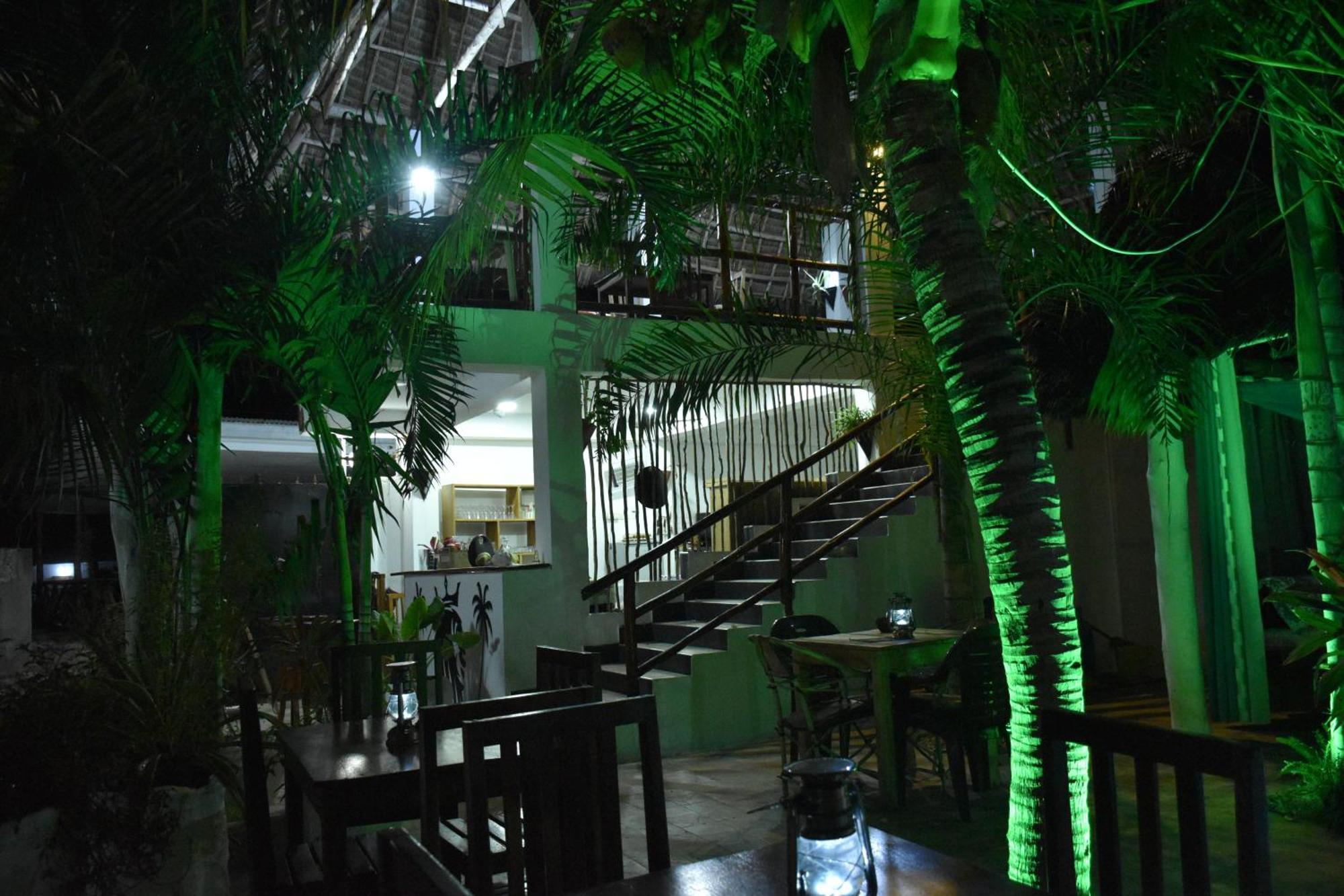 Cezere The Palm Hotel Paje Luaran gambar